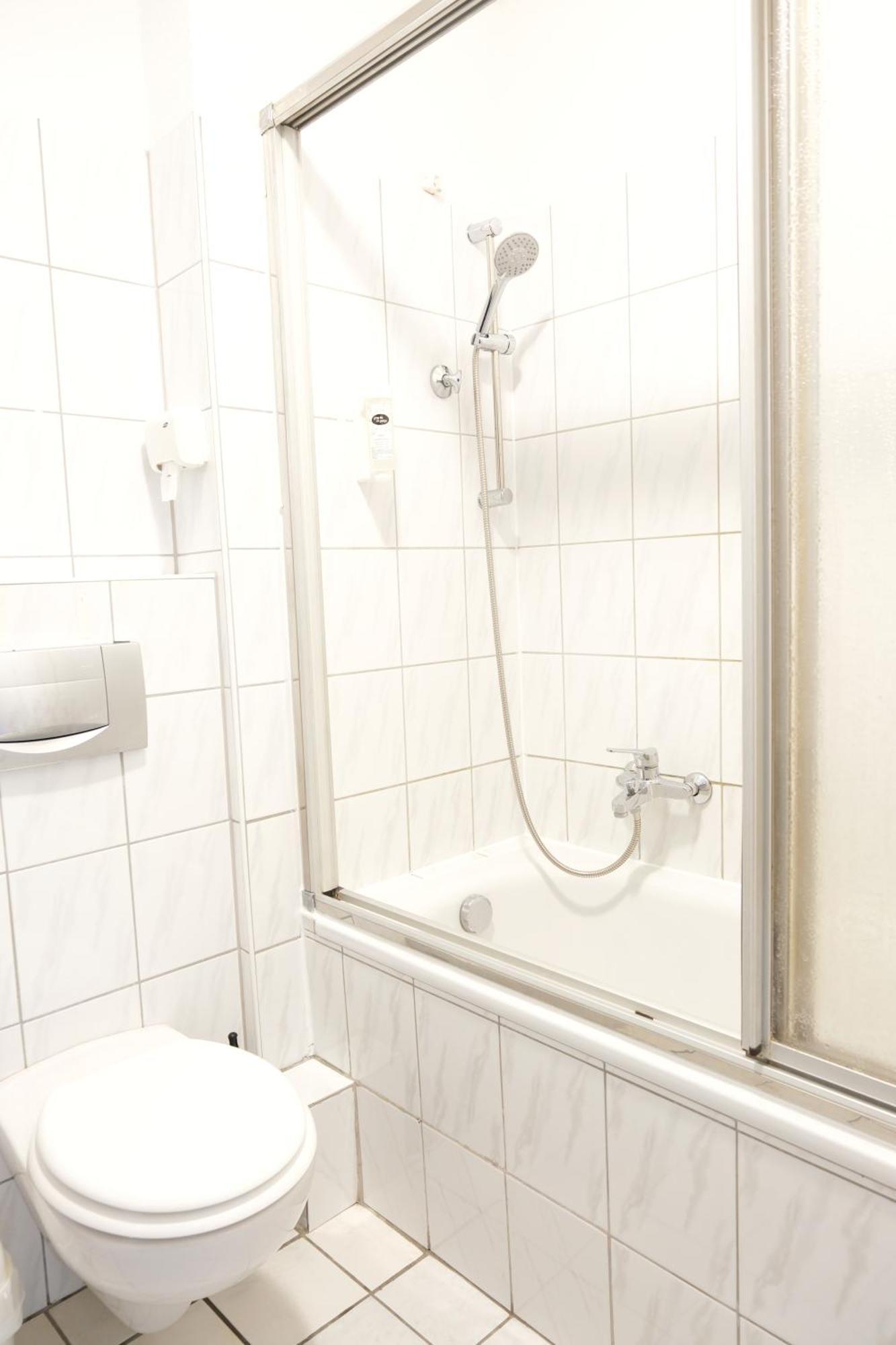 Easy&Cosy-Hotel Moers-Mitte Eksteriør bilde